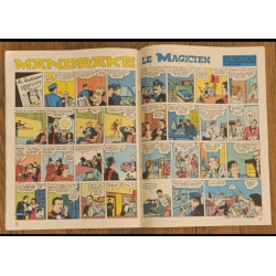 Journal de Mickey N°1465 avec cadeau Poster Bernard Hinault 1980 vintage